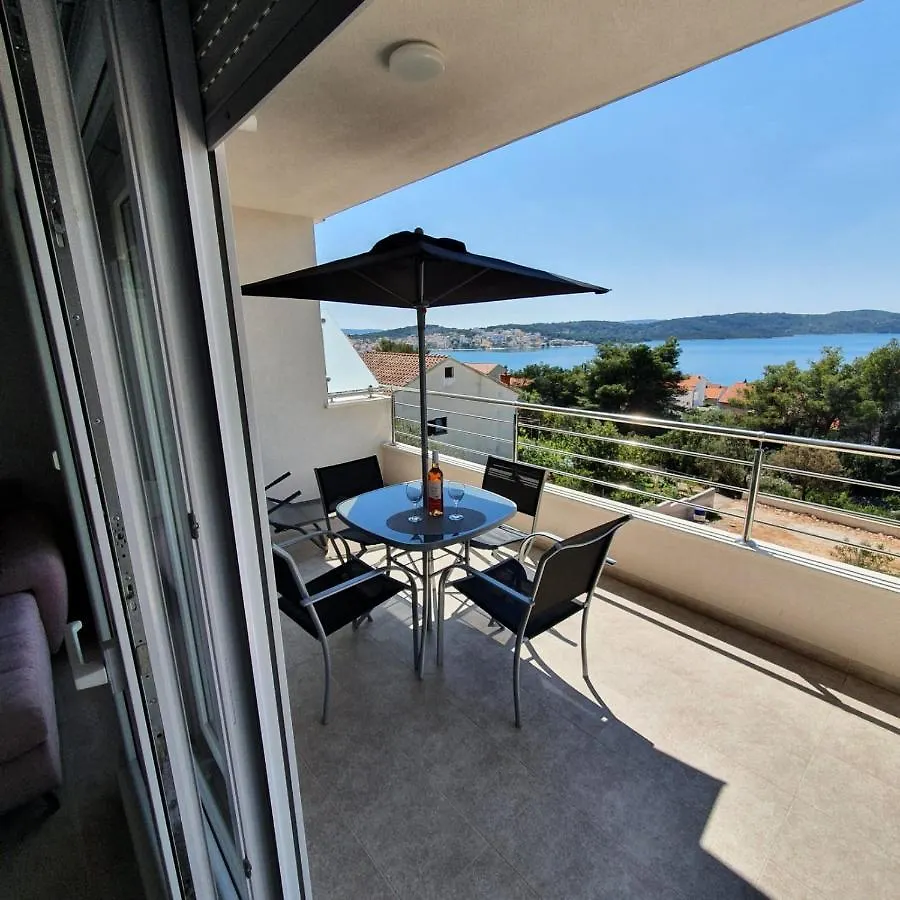 Villa Adria Trogir 0*,  Croatia